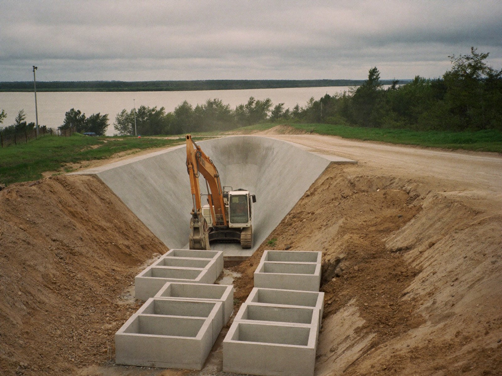 Concrete-lined drainage channel and box culvert construction along Greens Bayou in Harris County